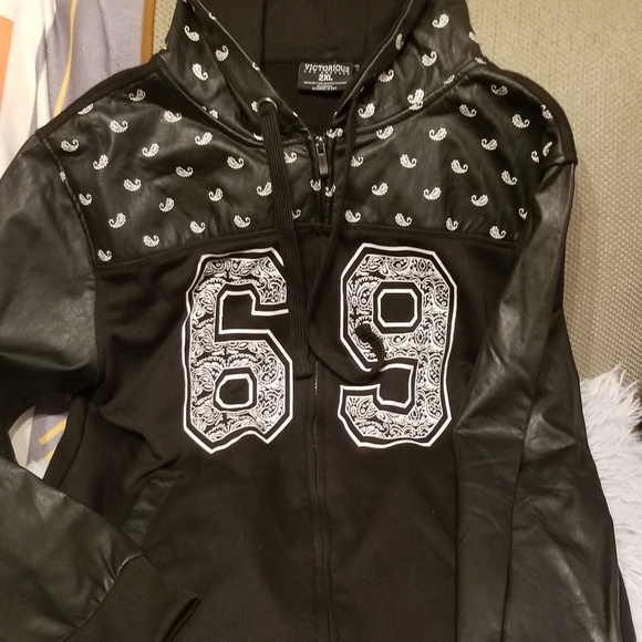 New Victorious Spring Jacket - Picture 1 of 3
